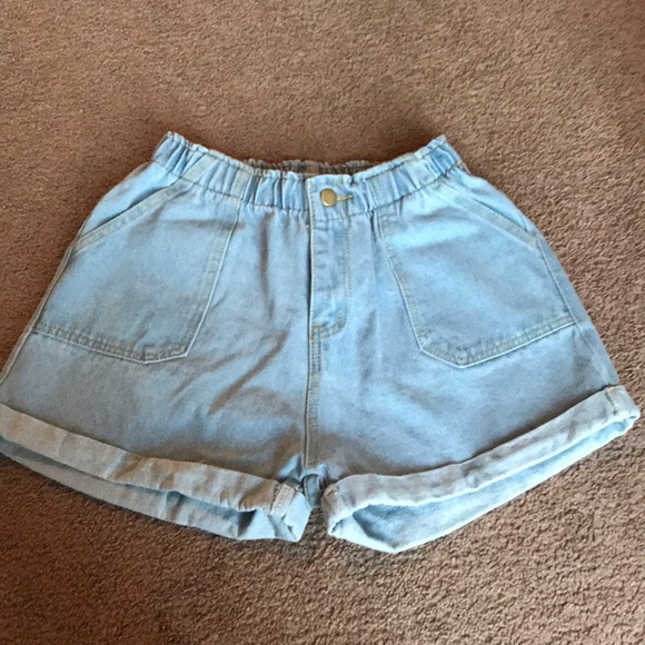 jean shorts with scrunch waist